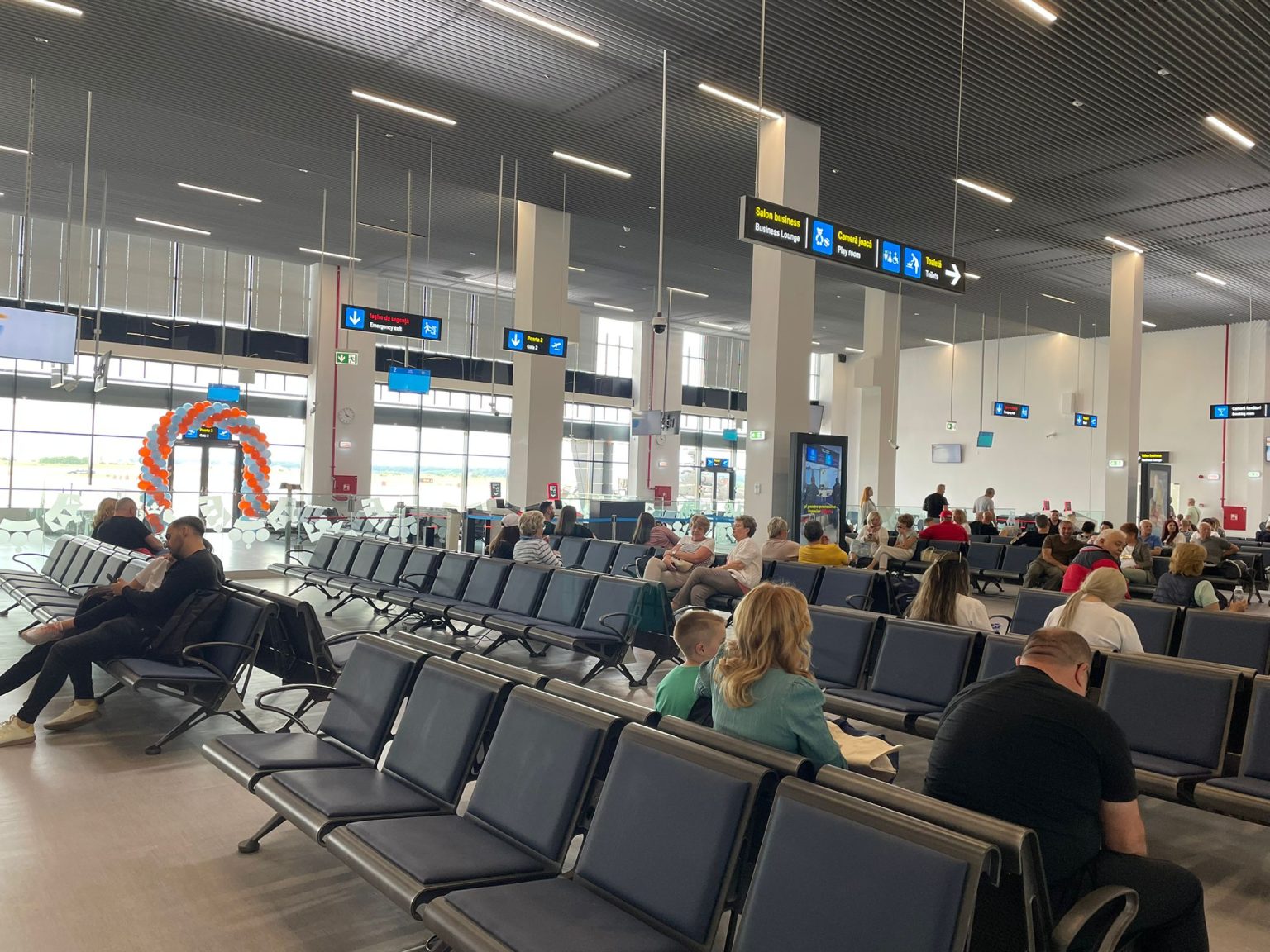 Terminal Nou Pe Aeroportul Din Oradea Aeroportul Din Oradea Are Un