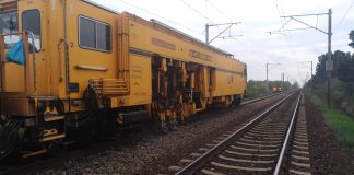 PROTEST LA TRANSPORTURI – Sindicalistii din CFR acuza subfinantarea infrastructurii feroviare in ziua in care parlamentarii pregatesc amendamente la buget