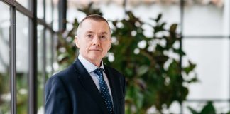 CINE VA GESTIONA PASAPORTUL DE CALATORIE DIGITAL – Noul CEO al IATA va implementa aplicatia Travel Pass, accesibila pentru Apple de la mijlocul lunii aprilie. Android mai asteapta