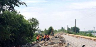 BUNURILE CFR VOR FI SCOASE DIN FUNCTIUNE SAU VANDUTE – Cladiri degradate care risca sa se prabuseasca si linii de cale ferata nefolosite