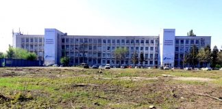 ALARMA! TAROM RAMANE FARA SEDIU – Mangerii Companiei Nationale Tarom instraineaza pentru 10 ani cladirea si terenul de 23 milioane euro. Ofertele de inchiriere se deschid pe 14 iunie