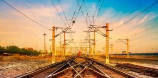 ELECTRIFICARE PE LINIA CF RADULESTI – GIURGIU NORD – CFR SA a lansat prima etapa a proiectului de electrificare a liniei CF Radulesti – Giurgiu Nord. Licitatia are valoare totala de 3,1 milioane lei