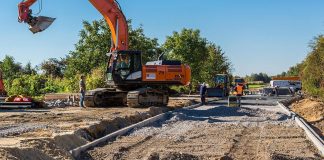 PROBLEME PE CONTRACTELE PENTRU MODERNIZAREA SI REPARATIA DRUMURILOR – Consiliul Concurentei intervine, dupa ce a gasit contracte pe 30 de ani, avertizand ca perioada maxima a unui asfel de contract trebuie sa fie de 5 ani