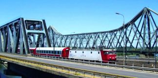 LUCRARILE LA PODURILE PESTE DUNARE SUNT IN GRAFIC – Reabilitarile vor fi gata in doi ani