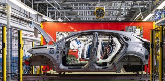 FORD ISI RESTRCUTUREAZA ACTIVITATEA LA NIVEL GLOBAL – Ford anunta transferul fabricii de la Craiova catre Ford Otosan