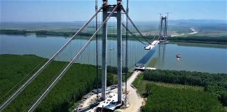 PANA LA SFARSITUL ANULUI VOM CIRCULA PE PODUL DE LA BRAILA – Ministrul Grindeanu cere ca intarzierile sa fie recuperate