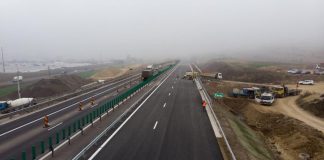 CEL MAI DIFICIL LOT DIN AUTOSTRADA SEBES-TURDA SE DA IN TRAFIC – Soferii vor putea circula din aceasta saptamana pe lotul 2, pe ambele sensuri de mers, in zona alunecarii de teren de la Oiejdea