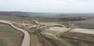 SE REIA CONSTRUCTIA TRONSONULUI 1 DIN DRUMUL EXPRES CRAIOVA-PITESTI – Proiectul a ajuns la 57% si trebuie finalizat in 18 luni
