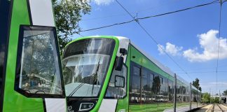 SOSESC TRAMVAIELE NOI IN BUCURESTI – Au ajuns 40 din cele 100 de tramvaie Imperio de la Arad