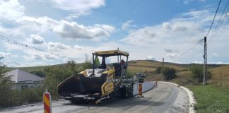 O VESTE BUNA PENTRU CLUJENI – Se asfalteaza 17 km din Drumul Bistritei. Lot 2 din DJ 161 continua cu asternerea primului strat de asfalt