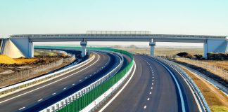 DRUMUL EXPRES CRAIOVA-PITESTI – 150 de muncitori si 221 utilaje lucreaza pe santier. Vedeti imagini de pe DEx12