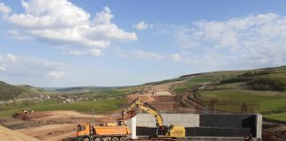 AUTOSTRADA TRANSILVANIA – Turcii de la Ozaltin Insaat se vor ocupa de lucrarile de deviere a traseului de pe sectiunea Nadaselu – Mihaiesti a Autostrazii Transilvania. Contractul va depasi 1 miliard de lei