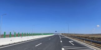 PREMIERA PE DRUMURILE ROMANIEI – Primul drum de mare viteza va fi dat in trafic pe 28 martie. Este primul drum de mare viteza cu sistem de iluminat public pe toata lungimea traseului