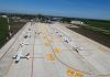 RELANSAREA AEROPORTULUL TUZLA – Peste 100 milioane lei au fost investiti pentru modernizarea Aeroportului International Alexandru Podgoreanu din Tuzla. Noul aeroport beneficiaza de o infrastructura moderna, transformandu-se intr-un centru de inovatie si progres pentru aviatia generala si regionala