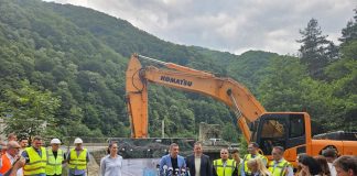 AUTOSTRADA SIBIU-PITESTI – Pe sectiunea 5 Curtea de Arges – Pitesti a fost asternut asfalt pe 90% din tronson. Drumul ar putea fi inaugurat in acest an