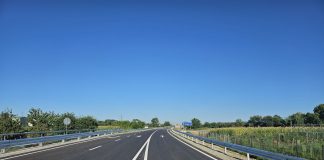 SE CIRCULA PE UN NOU TRONSON DE AUTOSTRADA – Joi se deschide un tronson de 1,7 km din centura Alesd, care leaga DN1 de DJ 764
