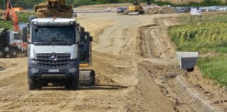 INELUL METROPOLITAN ORADEA – Au inceput lucrarile pe lotul 2 al Inelului Metropolitan, intre Osorhei si Baile Felix. In primavara anului viitor, intregul inel metropolitan, lung de 17 km, intre Osorhei – Baile Felix – Nojorid, va fi deschis circulatiei