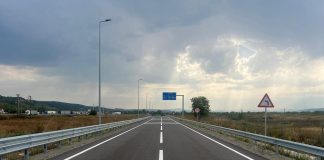 A CINCEA CENTURA DIN BIHOR A FOST DATA IN TRAFIC – Centura Alesd este finalizata. Inaugurarea s-a facut fara taieri de panglici, iar traficul greu si cel de tranzit a fost redirectionat pe noul drum ocolitor