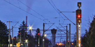 LICITATIE IN ORB DE 300 MILIOANE LEI – CFR Brasov face licitatie de 361 milioane lei fara sa aiba stabilita sursa de finantare a proiectului care prevede lucrari de semnalizare feroviara pe Lotul 3 Sucursala Regionala CF Brasov: “Entitatea Contractanta estimeaza ca va obtine finantarea necesara semnarii contractului in 12 luni de la aprobarea raportului procedurii”