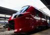 MOMENT ISTORIC PE CALEA FERATA – A fost pus in functiune primul tren electric achizitionat de Ministerul Transporturilor prin ARF in ultimii 35 de ani. Trenul Alstom Coradia Stream este primul dintre cele 37 de rame electrice care urmeaza sa ajunga in Romania pana in 2026