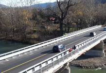 CIRCULATIE DESCHISA PESTE RAUL BISTRITA – S-au asternut straturile de mixtura asfaltica