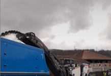 SE LUCREAZA PE A1 – Continua interventiile cu mixtura asfaltica la cald