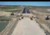 IMAGINI DE PE SANTIERUL AUTOSTRAZII A7 – Sunt in executie lucrari de asternere a mixturilor asfaltice pe mai multe sectoare