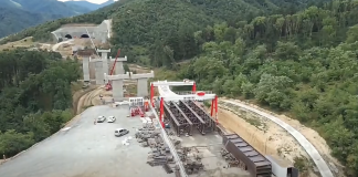 AUTOSTRADA SIBIU-PITESTI – Se monteaza tablierul metalic pe cel mai inalt viaduct de pe Sectiunea 2 Boita-Cornetu