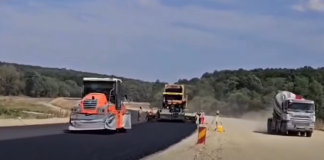 Se pune asfaltul pe o nouă secțiune de pe Autostrada A1