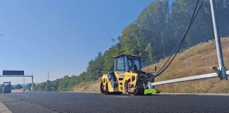 Autostrada Sibiu-Pitești, secțiunea 4 Tigveni – Curtea de Argeș): se așterne stratul asfaltic de uzură pe ultimii metri. Stadiul lucrărilor: 95%