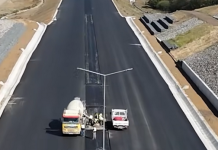 Sectorul Suplacu de Barcău – Chiribiș al Autostrăzii Transilvania A3: Construcții Erbașu a finalizat sistemul de pământ armat și terasamentele de pe câmpul petrolier (Video)