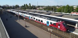 Proiect ARF: trenuri la intervale regulate, în jurul marilor orașe