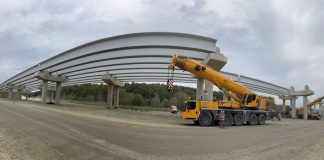 Șantierul Margina-Holdea de pe A1: se montează grinzile pe cel mai lung pasaj