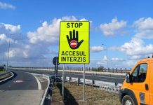 Indicatoare suplimentare montate pe autostradă