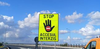 Indicatoare suplimentare montate pe autostradă
